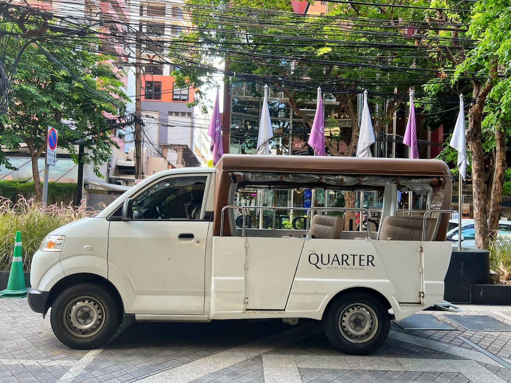 The Quarter Saladaeng by UHG 72/77