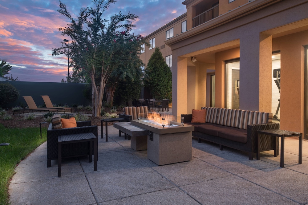 Courtyard Lynchburg 30/42