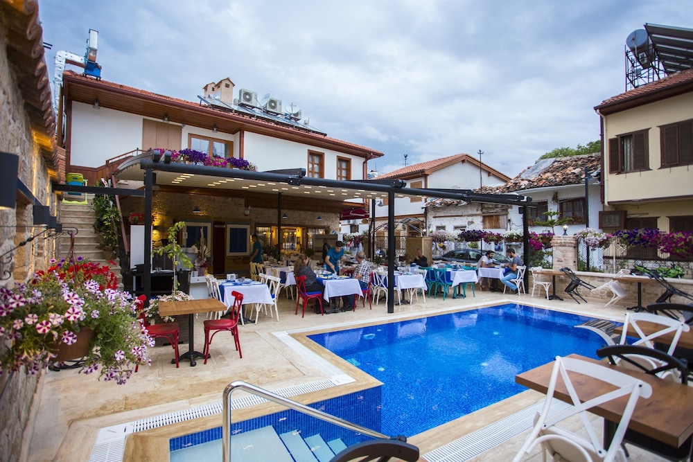 Kervan Boutique Hotel 37/39