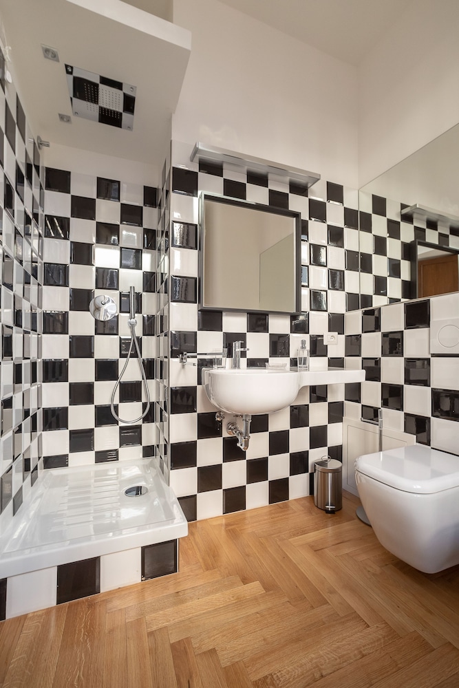 Lombardia40 Luxury Suites 26/36