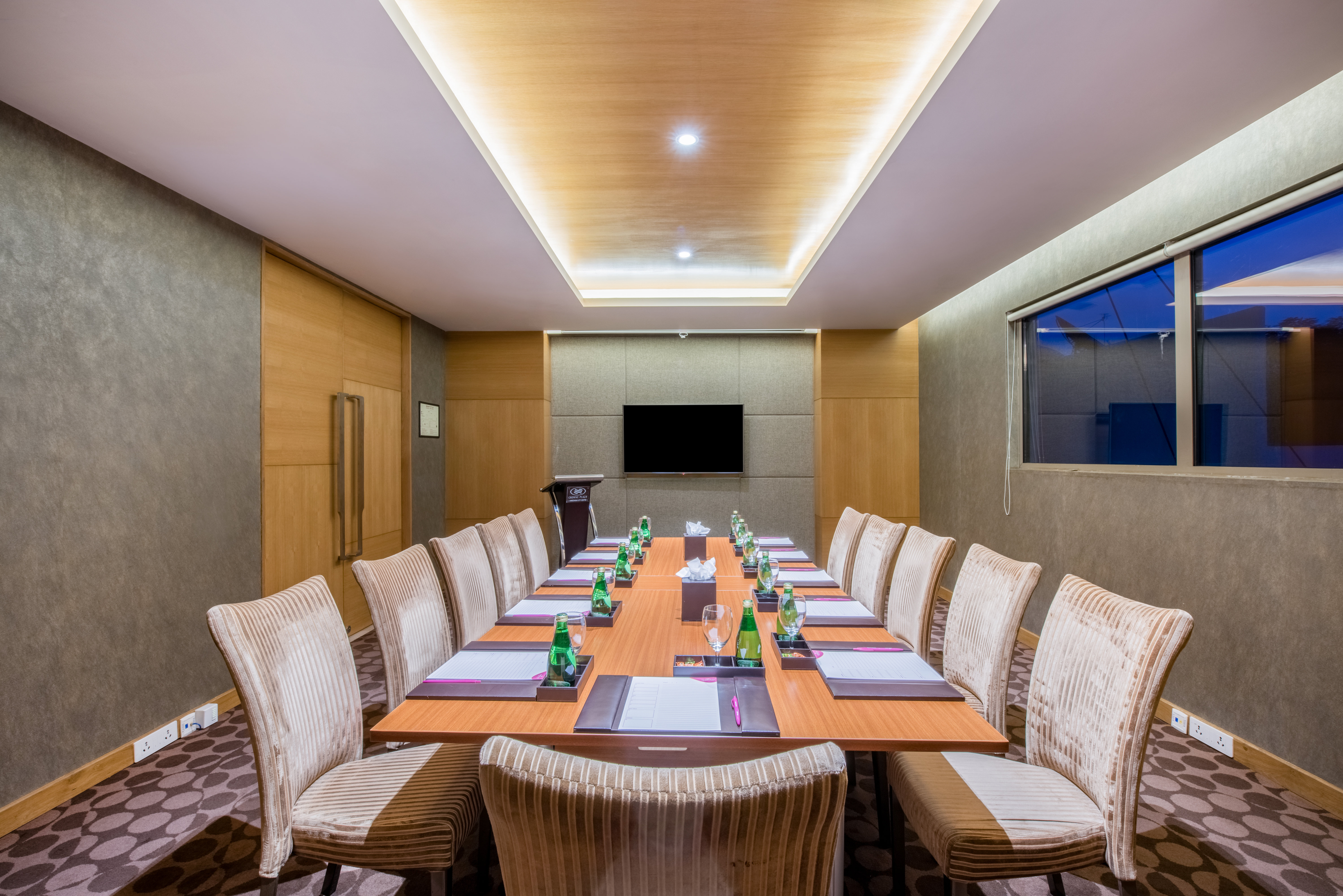 Crowne Plaza Ahmedabad City Centre 66/70