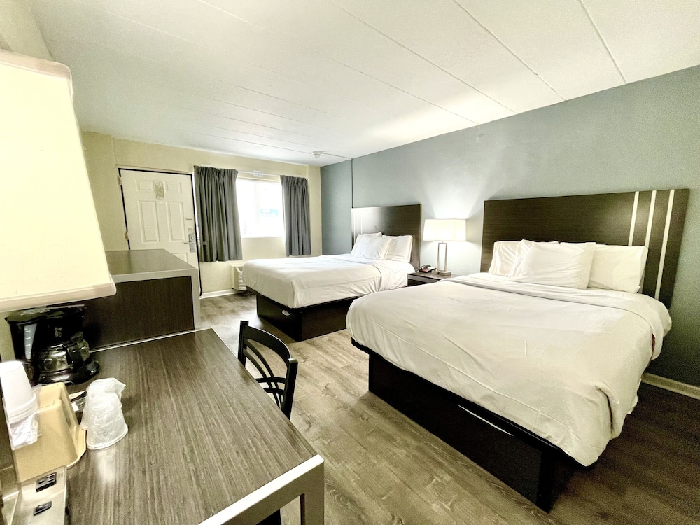 Red Carpet Inn &amp; Suites 21/30