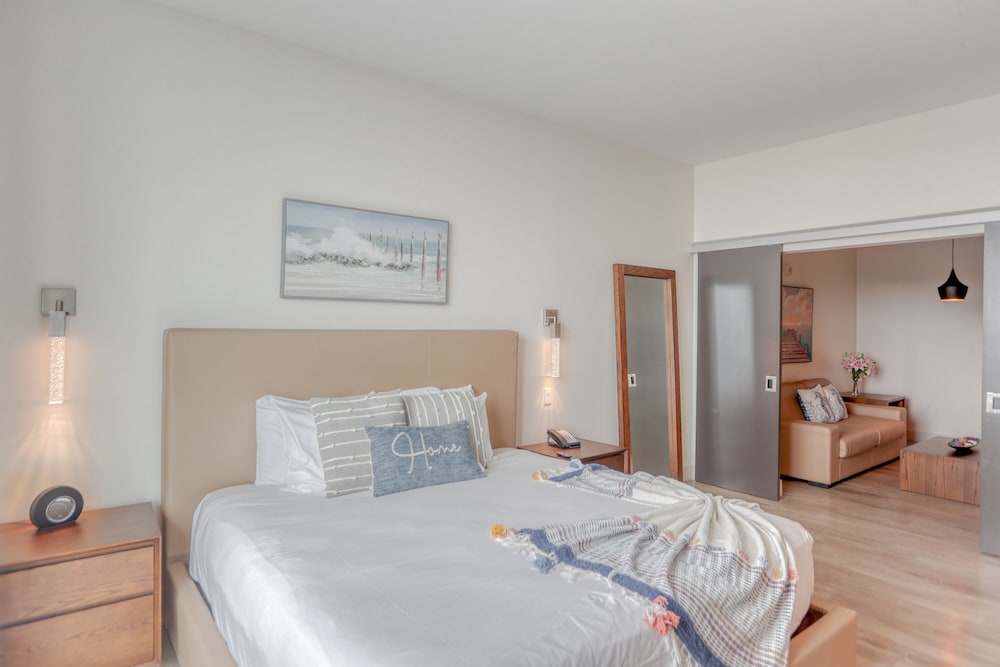 1 BEDROOM, DELUXE, APARTMENT, OCEAN VIEW