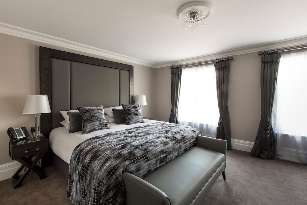 One Warwick Park Hotel 13/50