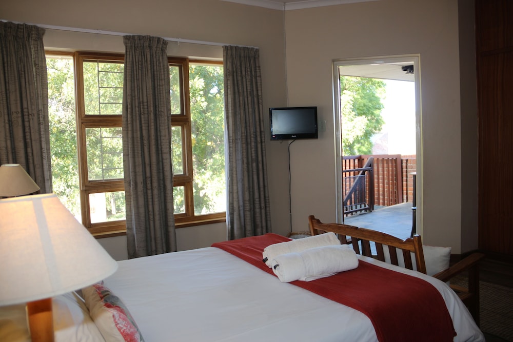 Aan Die Oewer Guest House 5/42
