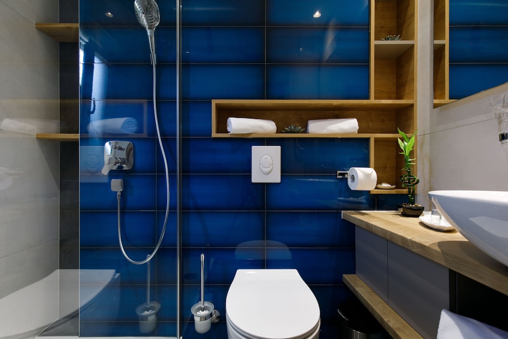 Sailor Boutique Rooms 25/27