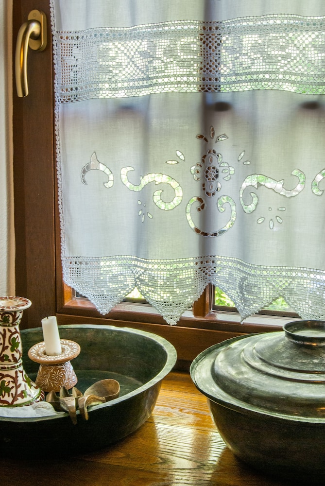 Viraggas Traditional Hotel 21/50