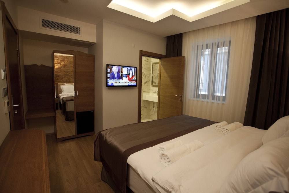 Pera Line Hotel 3/34