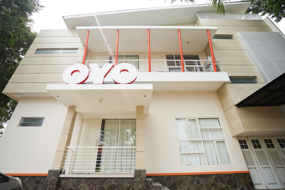 OYO 782 Menjangan Residence at Citraland 1 1/17