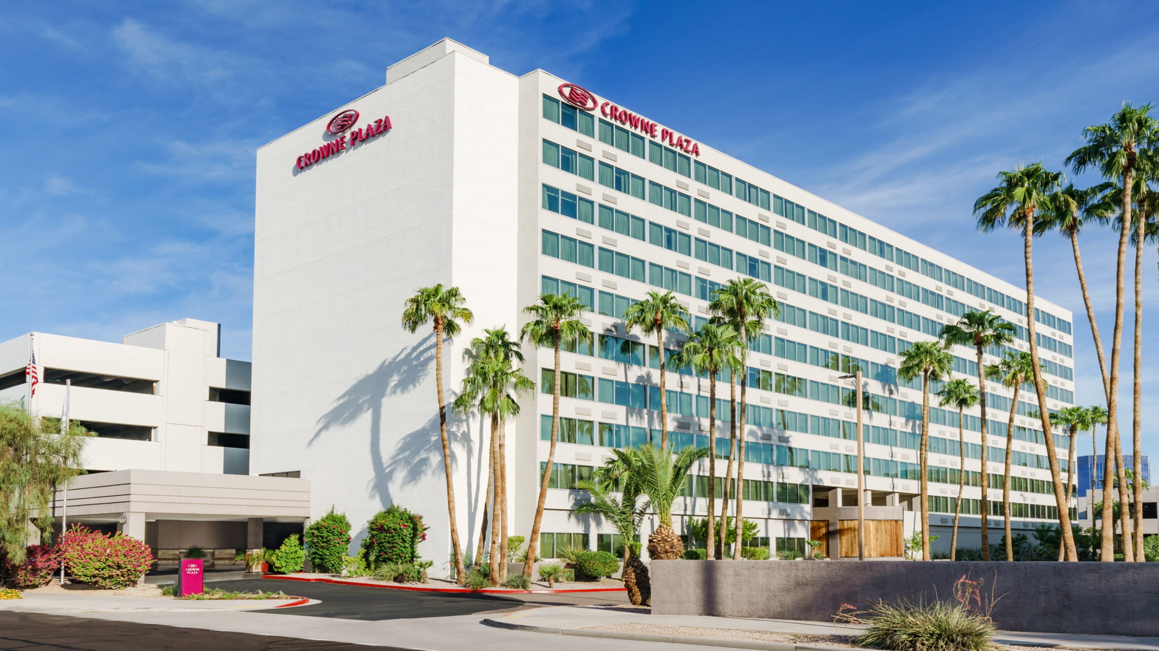 Crowne Plaza Phoenix Airport - Phx 69/76