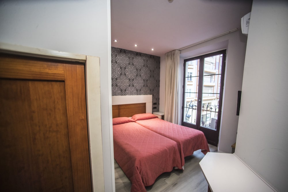 Hostal Centro 10/27
