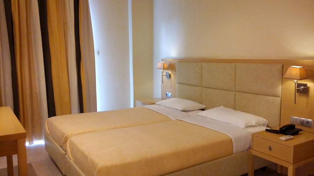 SAN NECTARIOS HOTEL 14/50