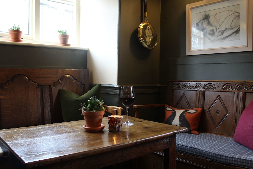 The Lamb Inn 32/50