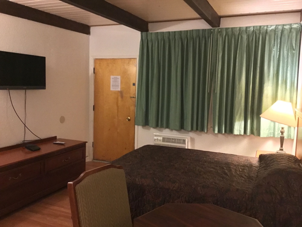Pacific Lodge Tacoma 6/19