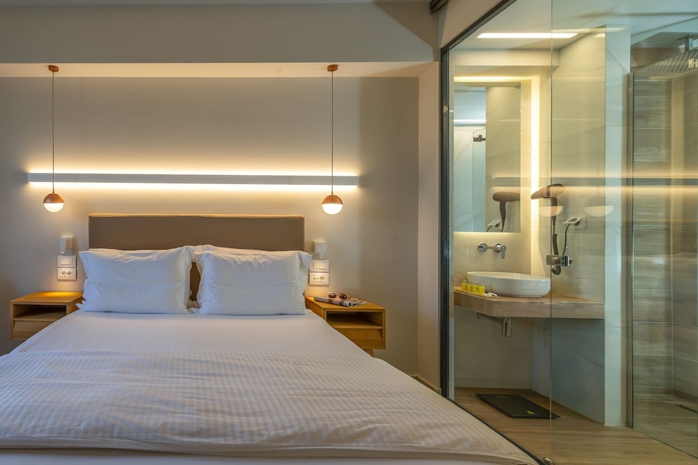 Ionian Plaza Hotel 18/50