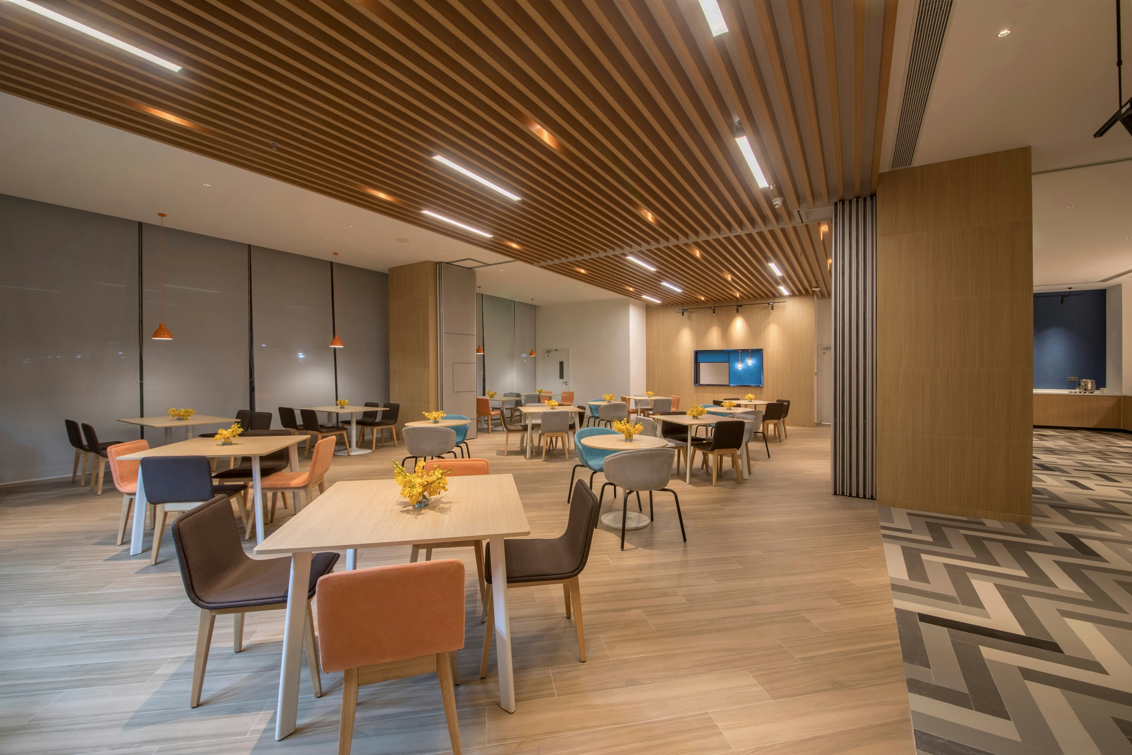 Holiday Inn Express Xiamen Airport Zone 24/33
