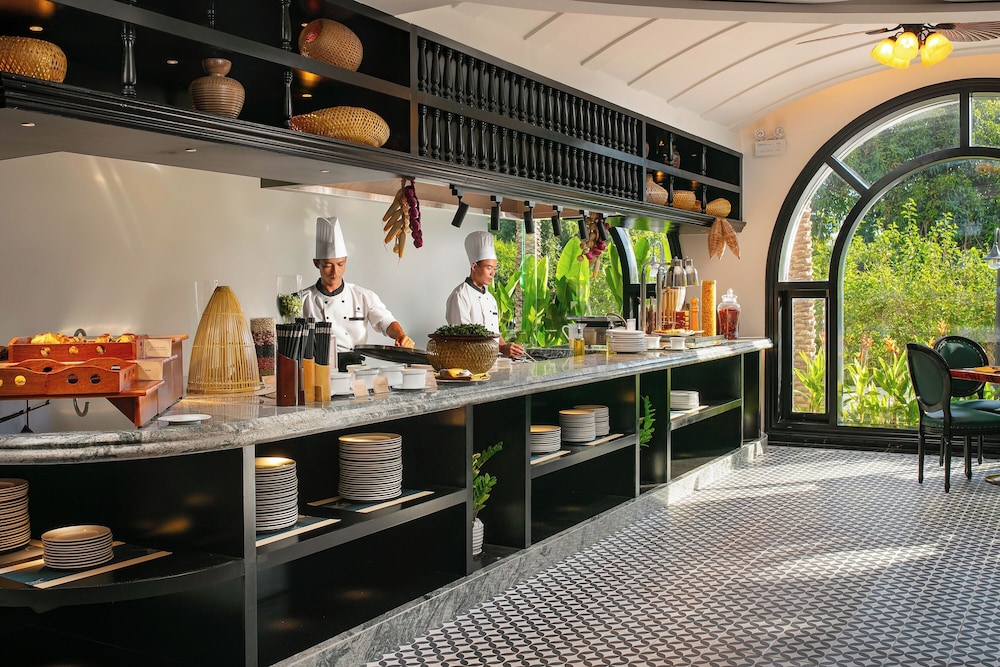 Grand Sunrise Palace Hoi An 37/49