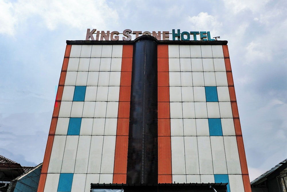 King Stone Hotel by ZUZU 2/56