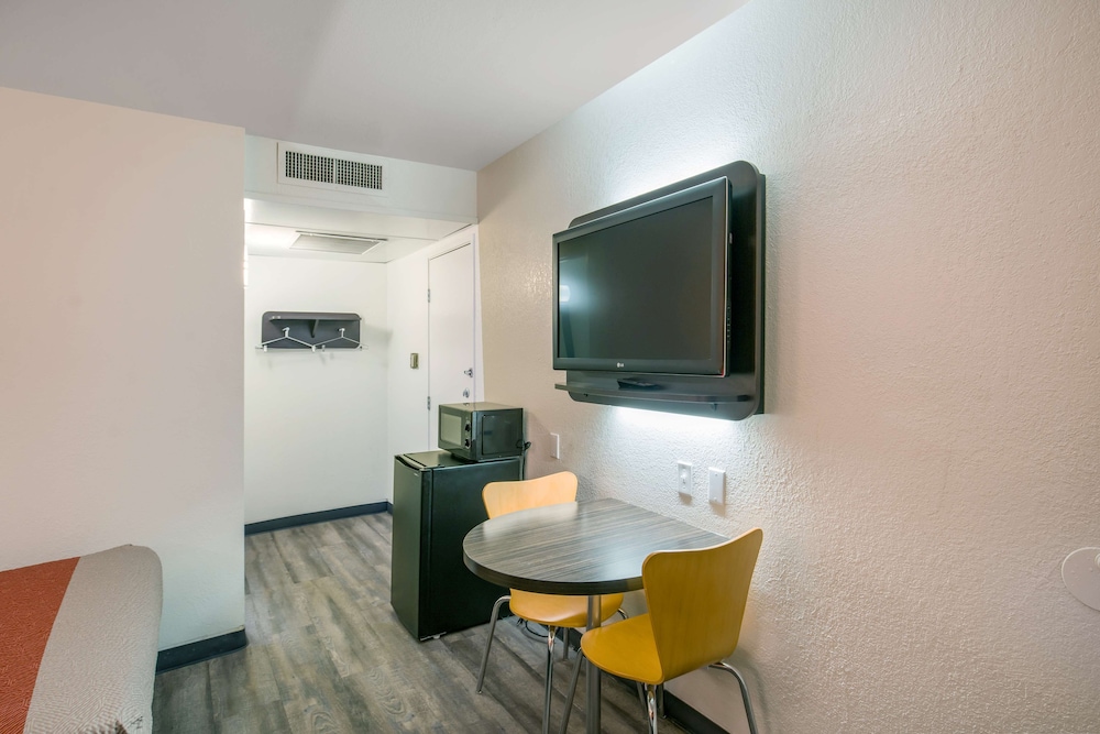 Motel6 Williams, CA 33/45