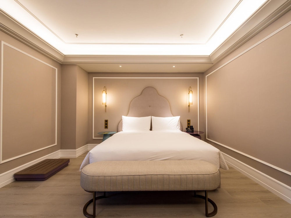 Mercure Changchun Hengxing 16/46