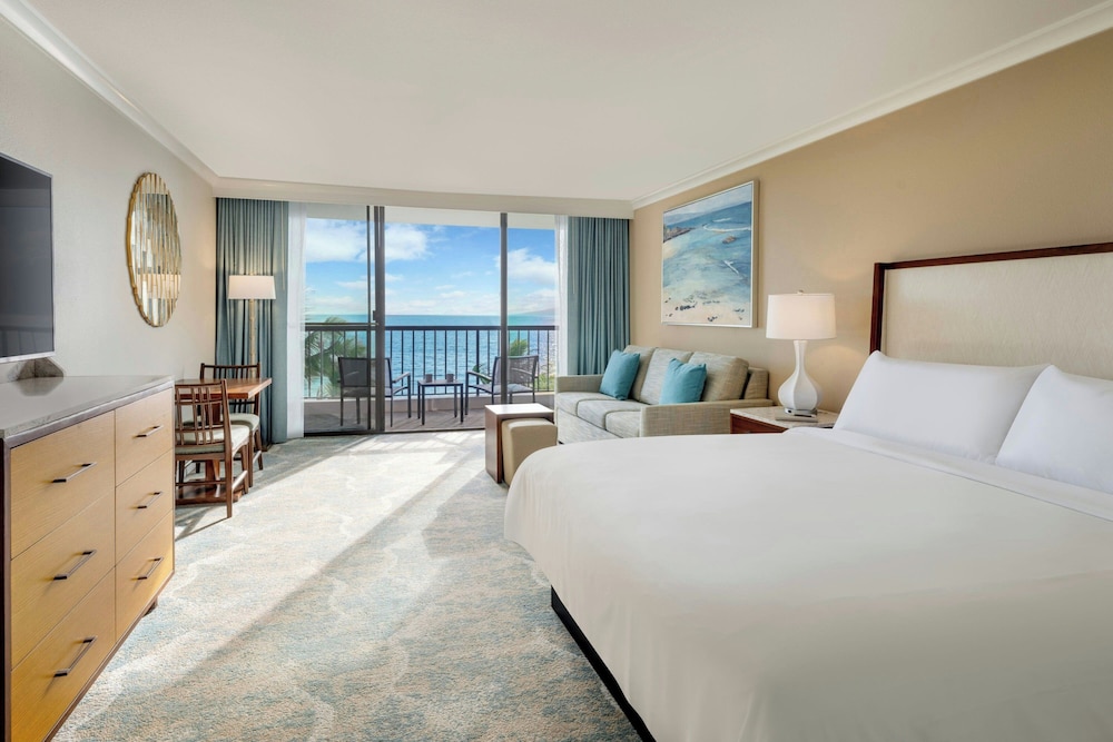 Room, King Bed, Ocean Front, Sofa, Balcony