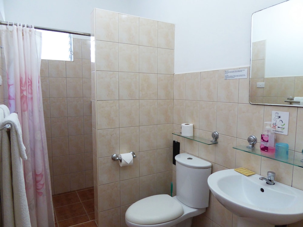 Marcosas Cottages Resort 18/68