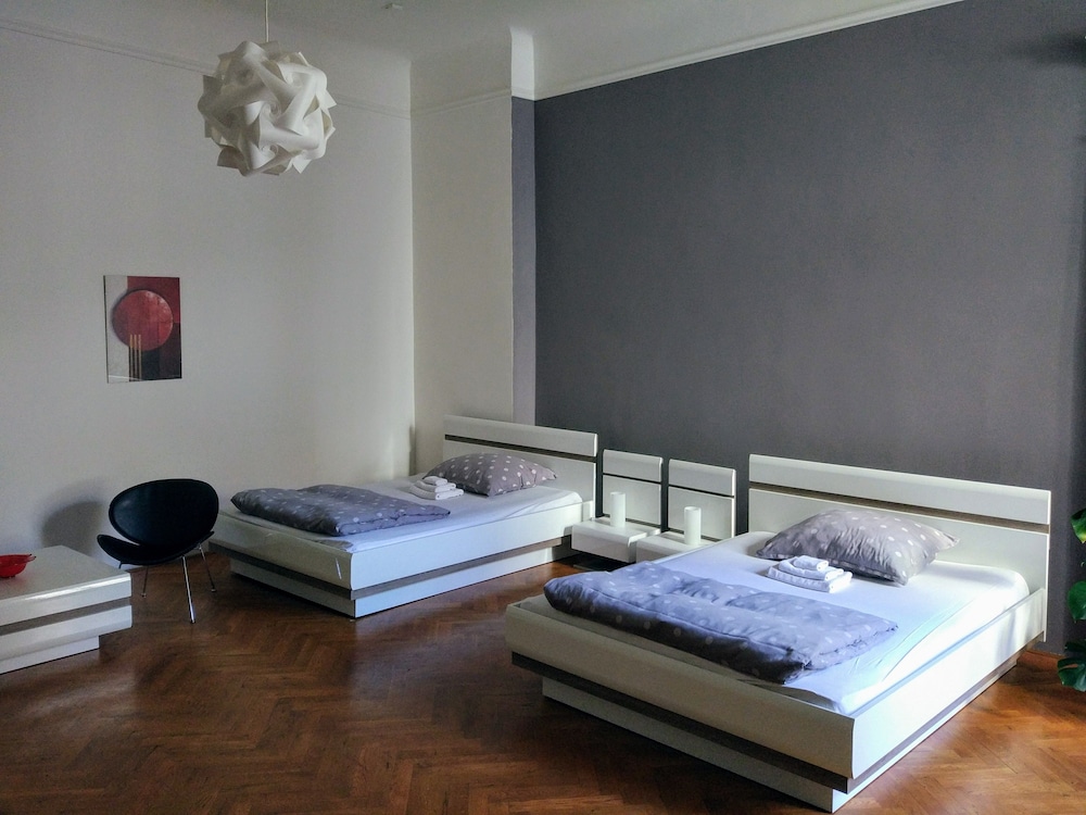 Apartments Tynska 7 9/50