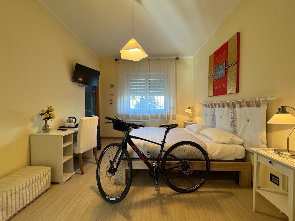 Bed&amp;Breakfast EREMES 24/50