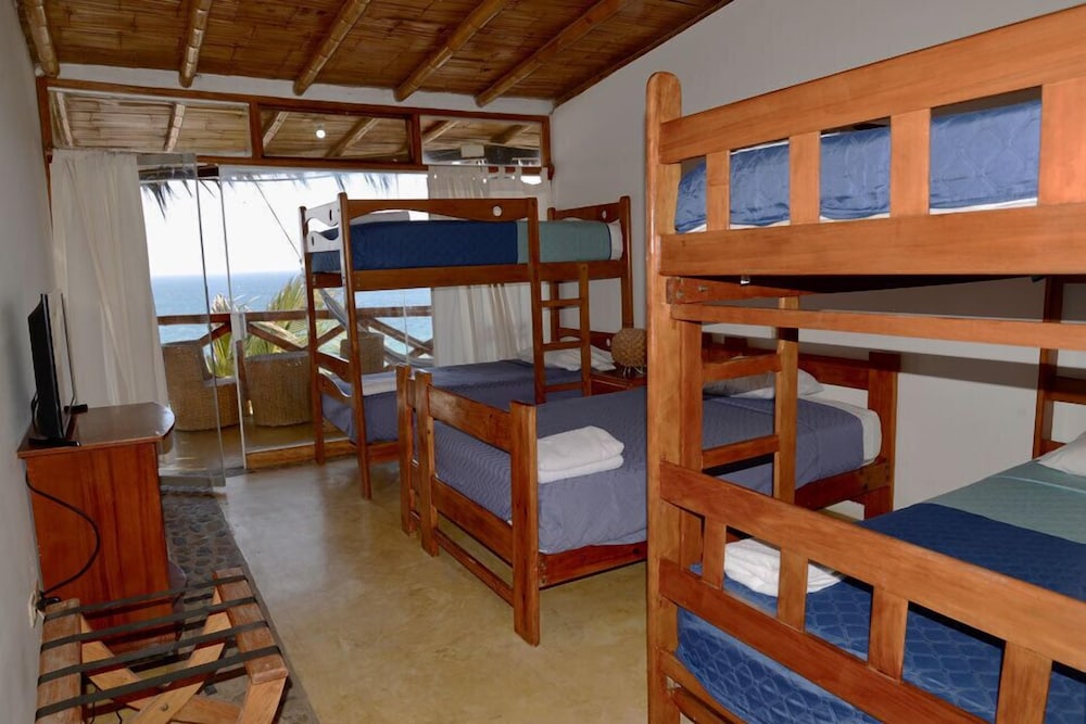 Hotel Costa Blanca de Mancora 35/50