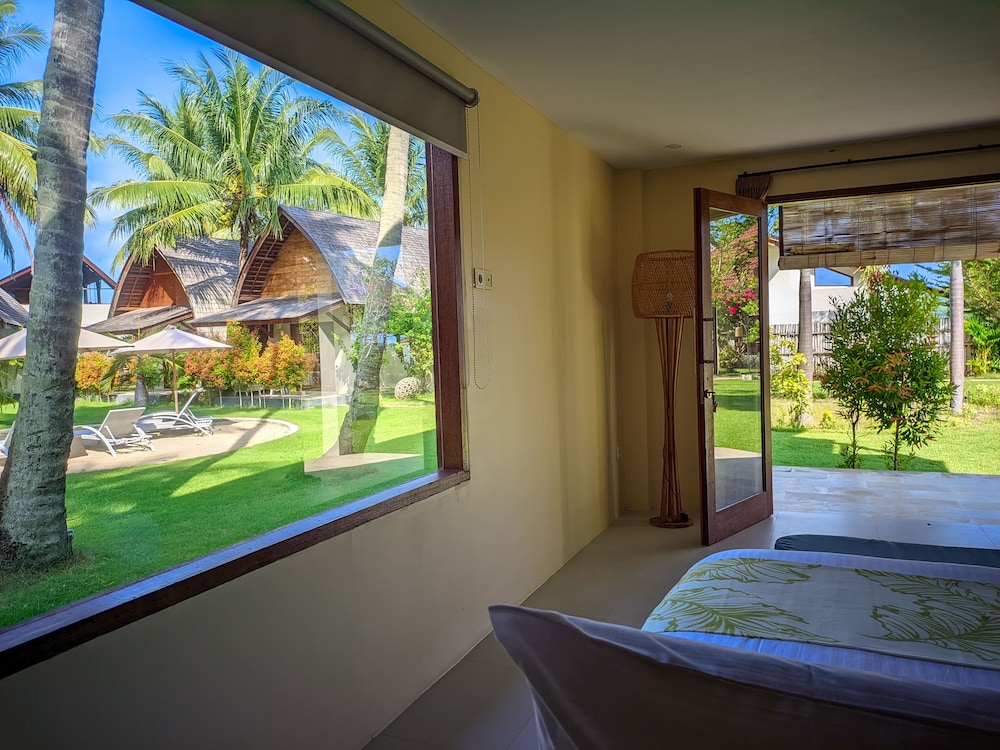 The Club Villas Lombok 12/50