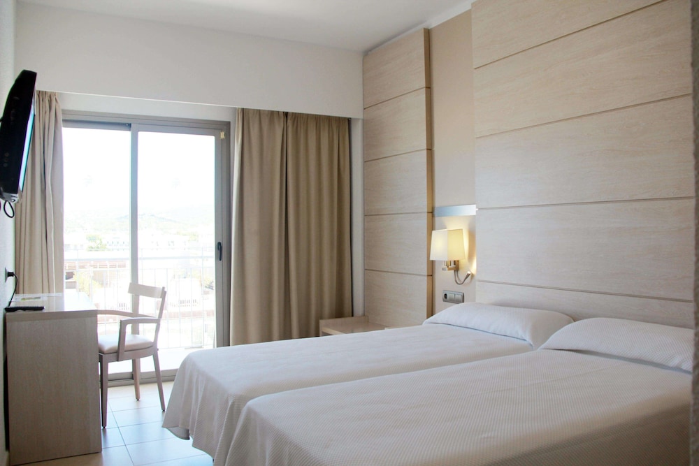 Hotel Puchet Ibiza 27/76