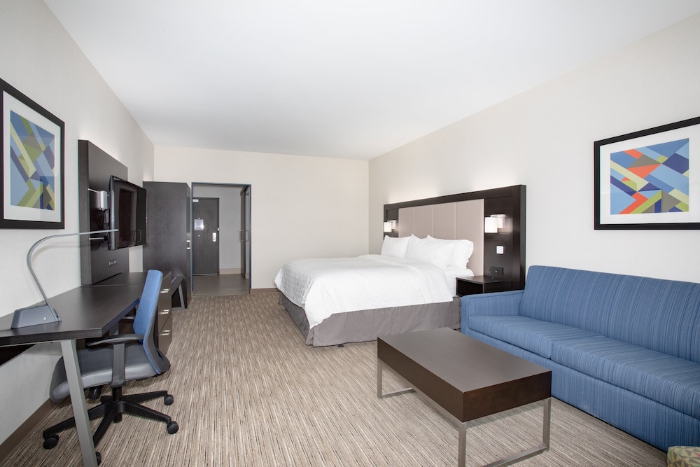 Holiday Inn Express Suites Ely 24/52