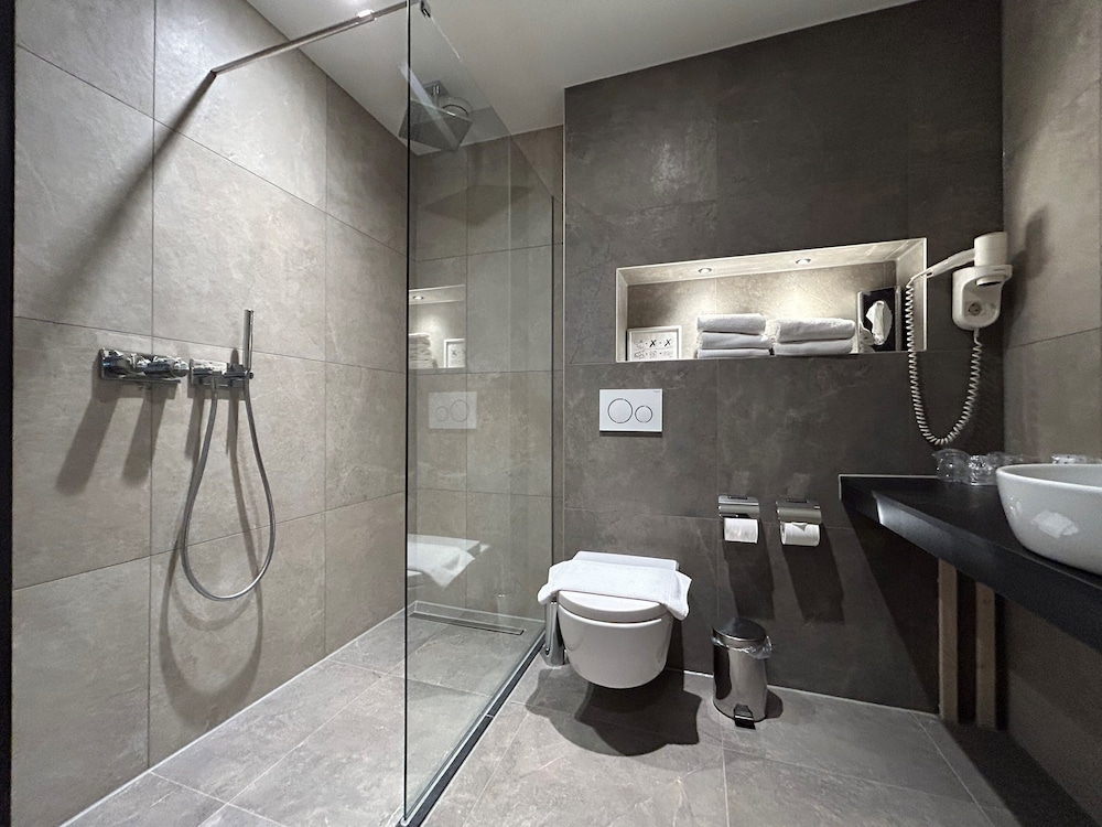 غرفة قياسية رباعية بسرير مزدوج وسريرين منفصلين، Xo Hotels Blue Tower 7/9