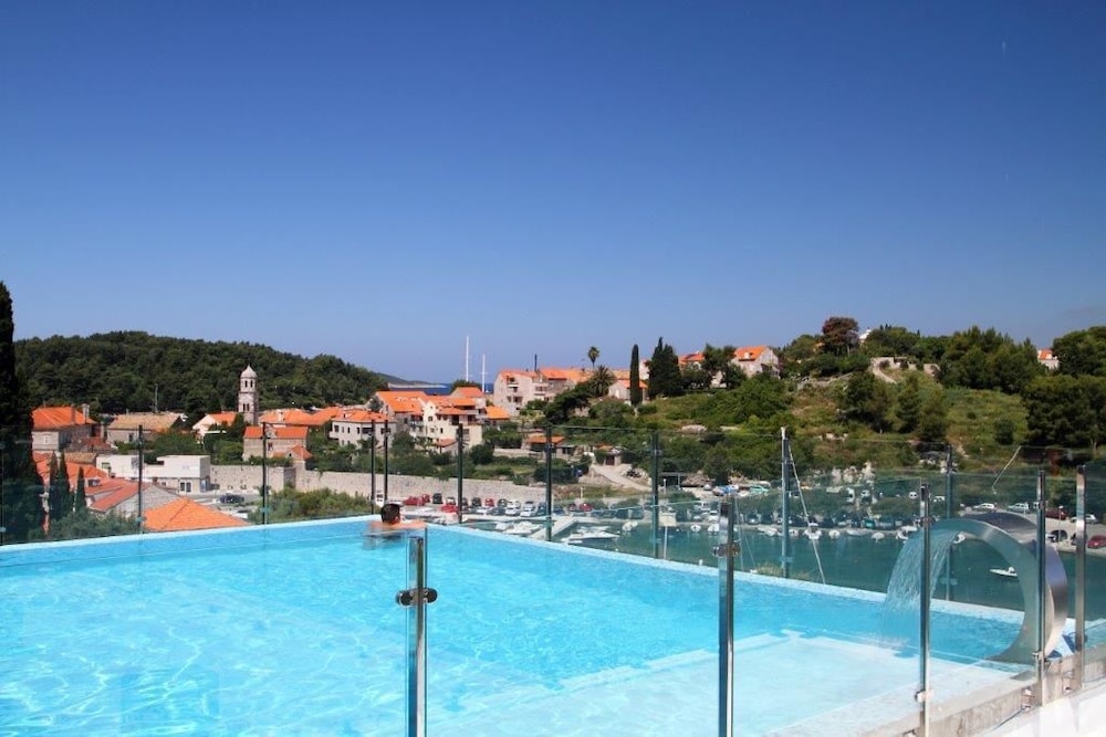 Hotel Cavtat 42/68