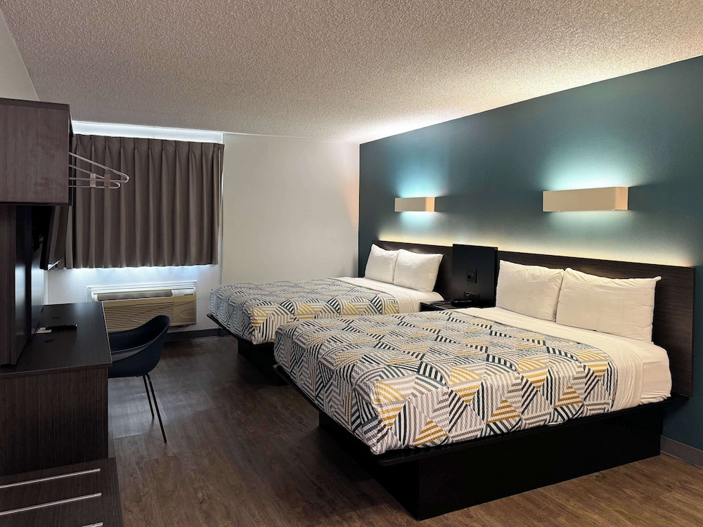 Motel6 Carson, CA 33/59