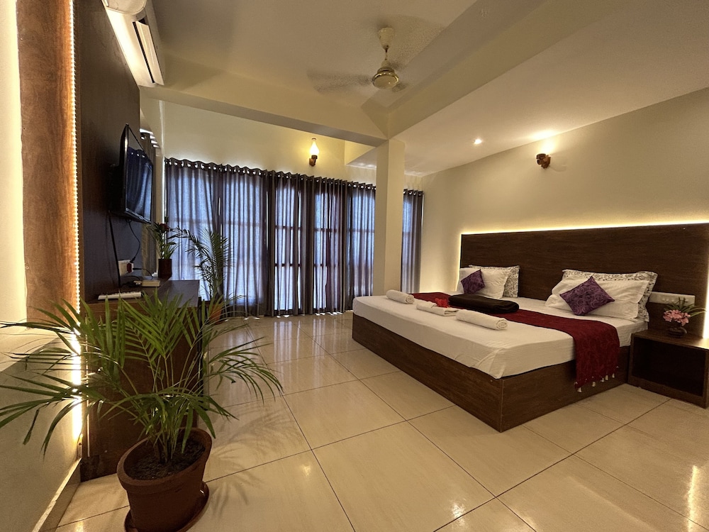 The Ocean Park Beach Resort 7/45