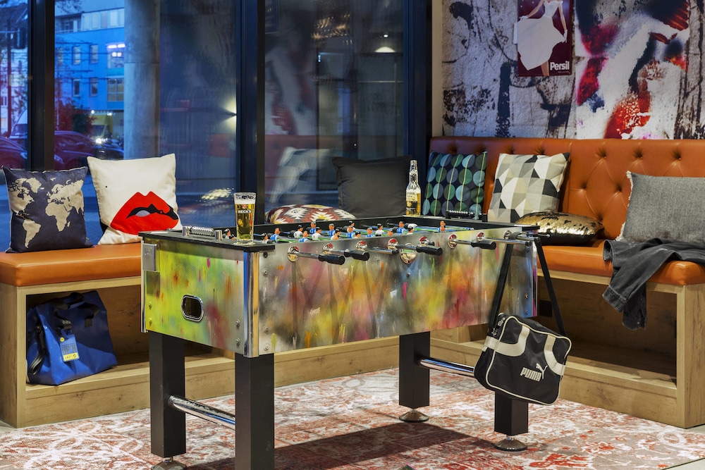 MOXY DUESSELDORF SOUTH 46/52