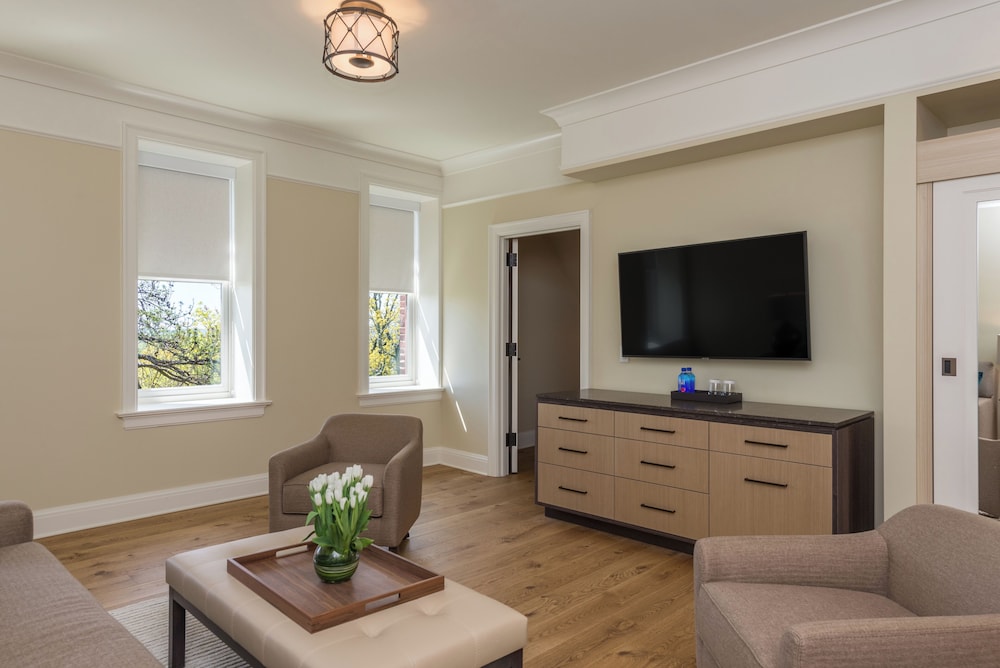 The Abbey Inn & Spa 32/56