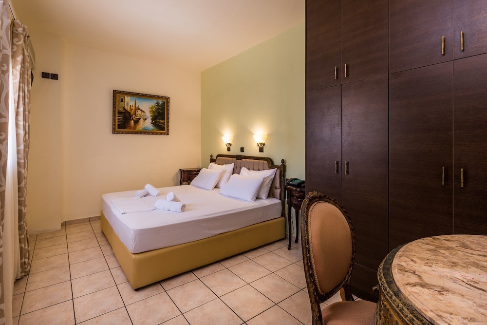 Dias Hotel and Apartments 9/50