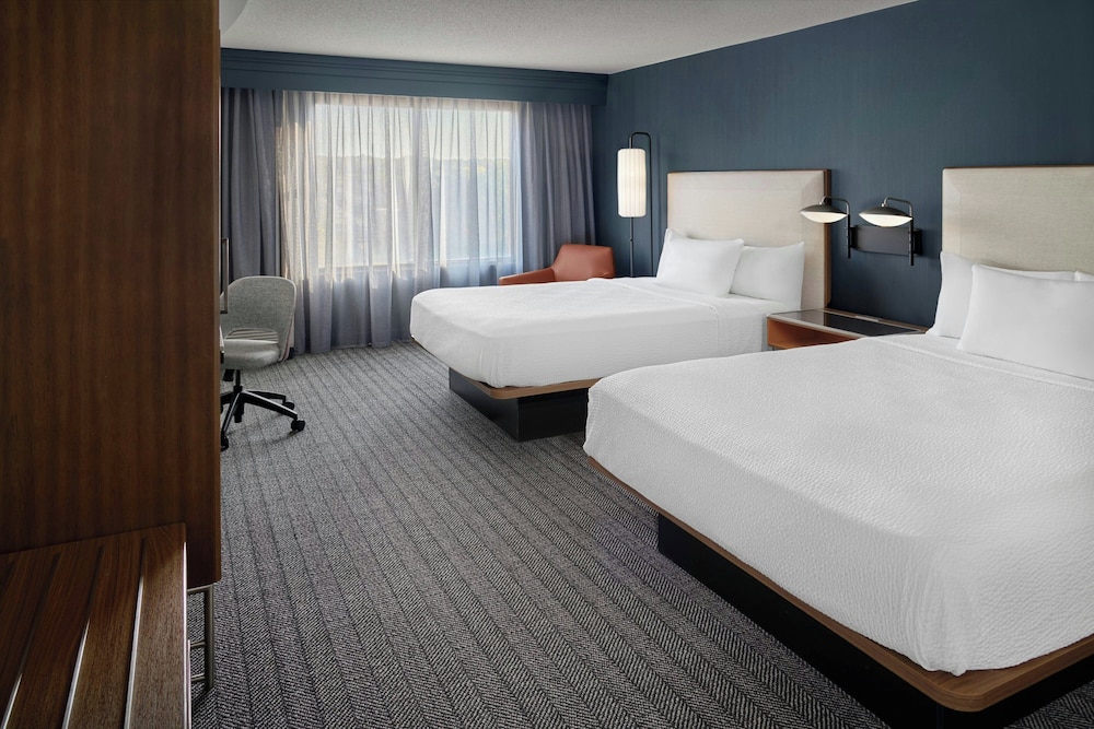 Courtyard by Marriott Kansas City Shawnee 18/71