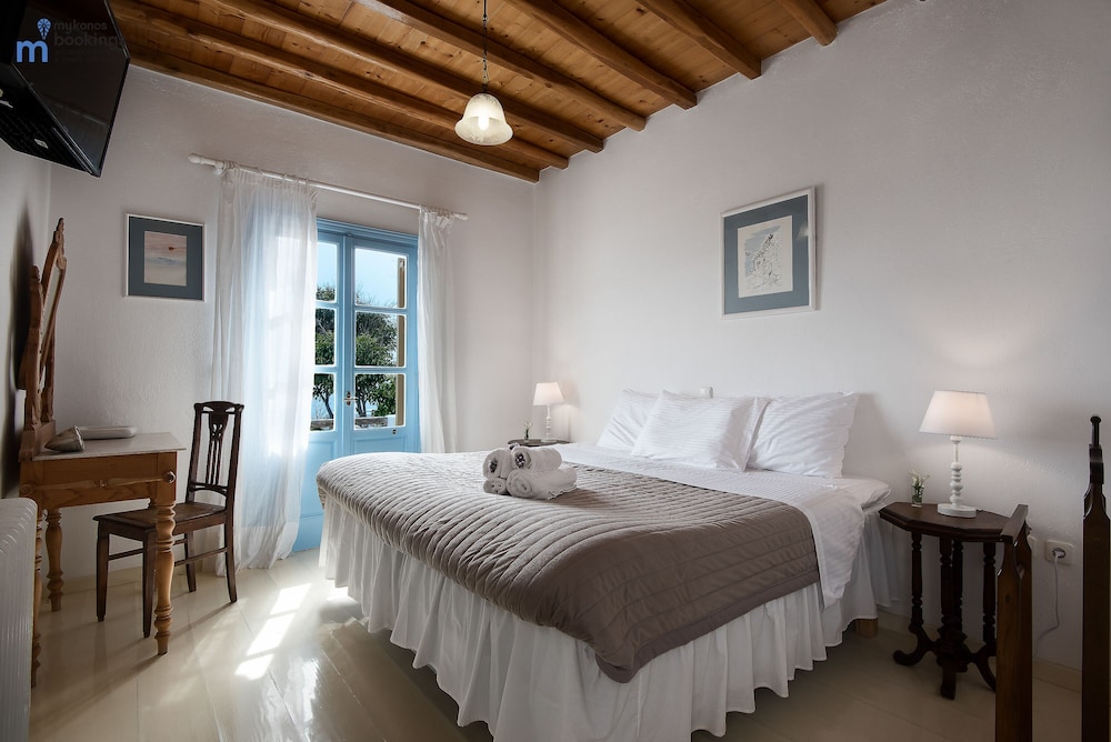Anerousses Mykonian Traditional Houses 13/50