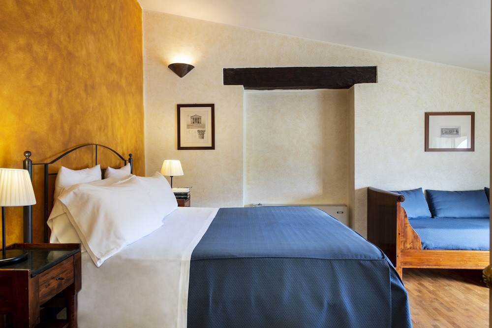 Hotel L Antico Pozzo 16/71
