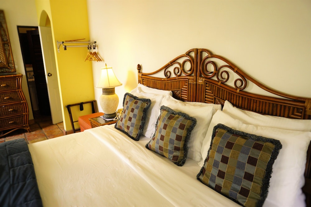 At Wind Chimes Boutique Hotel 33/77
