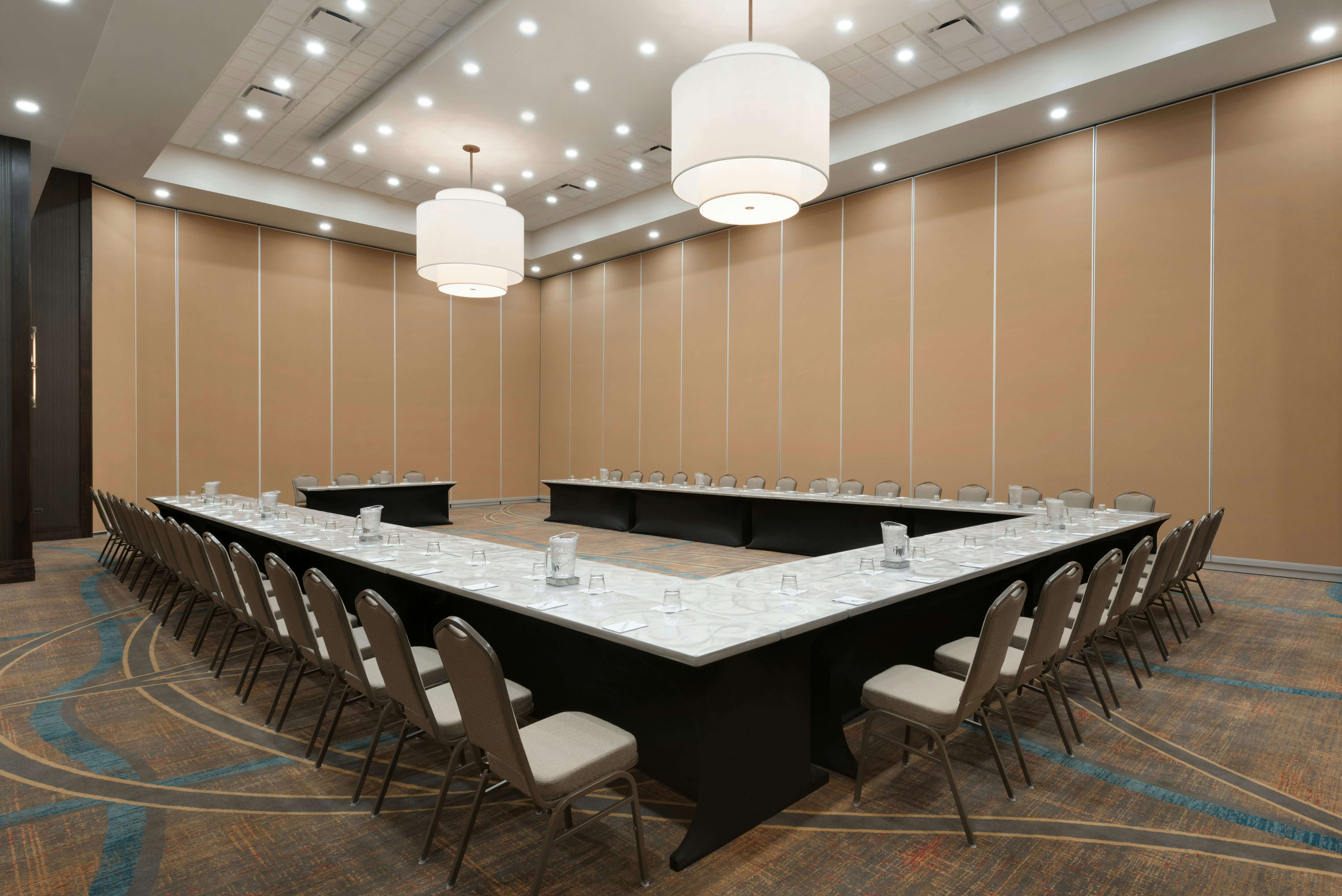 Embassy Suites By Hilton Chicago-Naperville 45/53