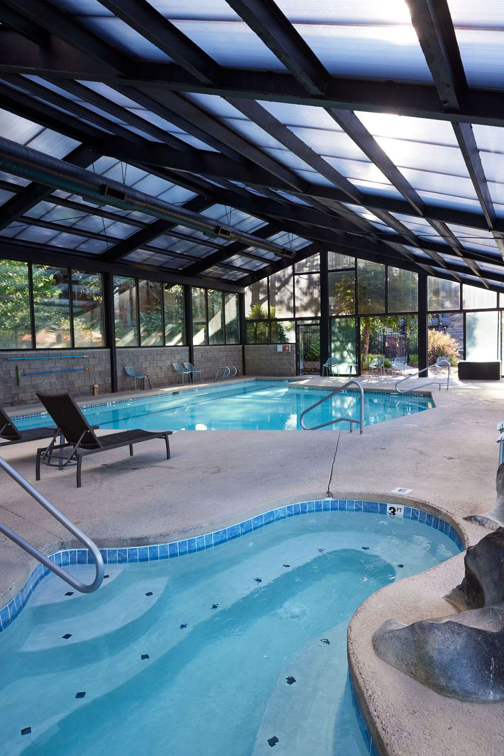 Riverhouse Lodge 12/18