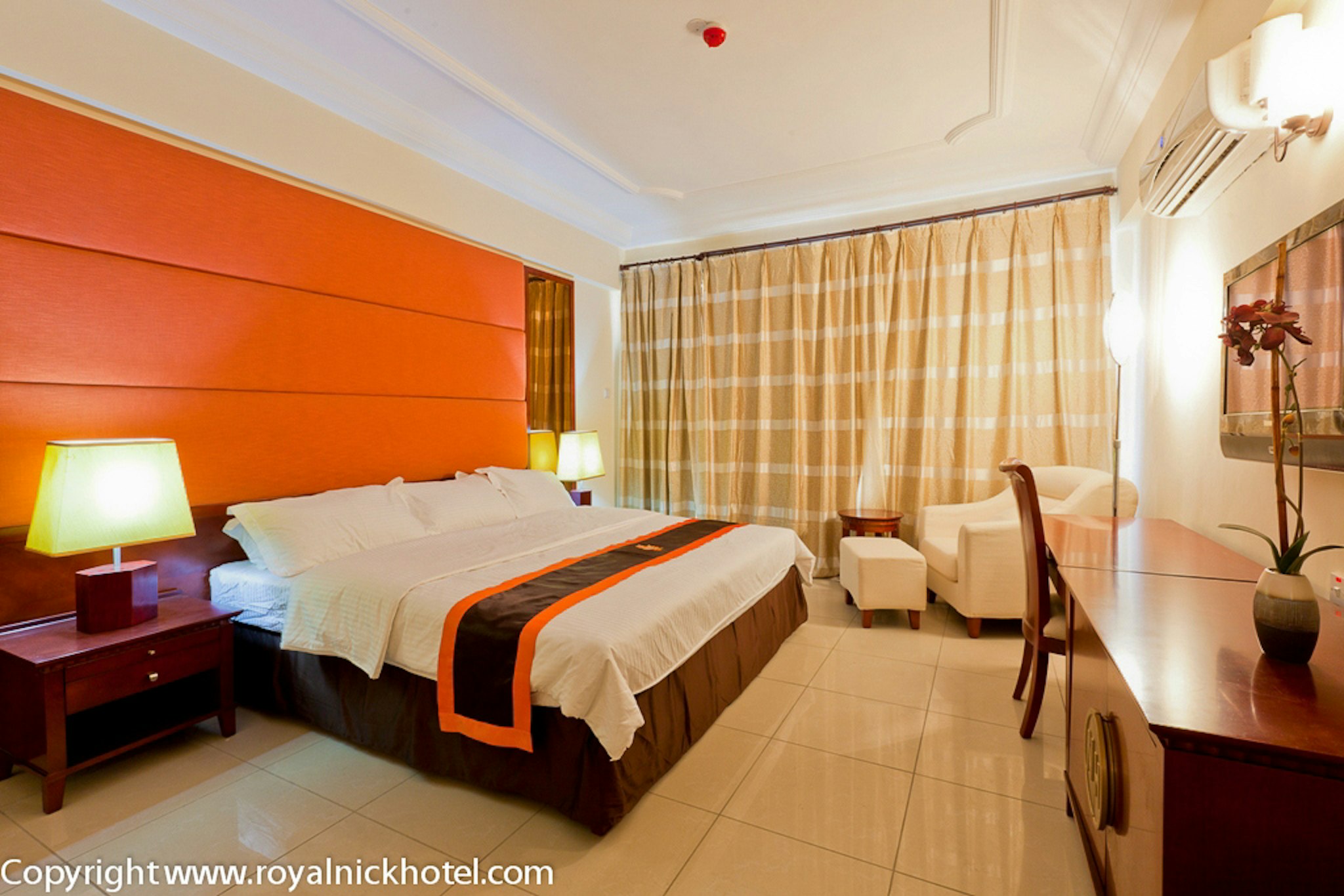 Royal Nick Hotel 10/36