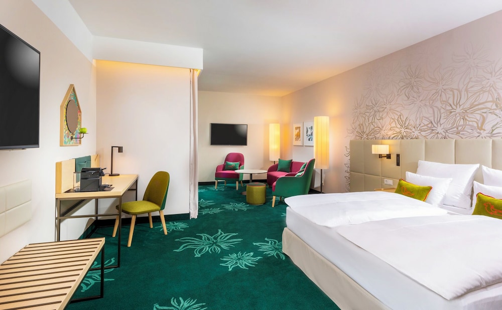 JUNIOR SUITE, KING BED