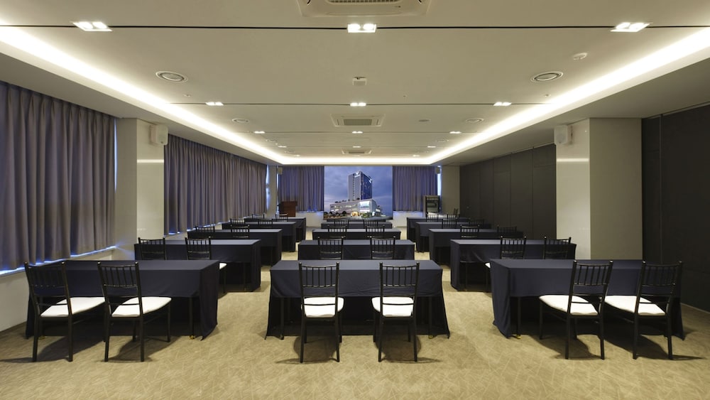 Yeosu Venezia Hotel & Suites 35/50