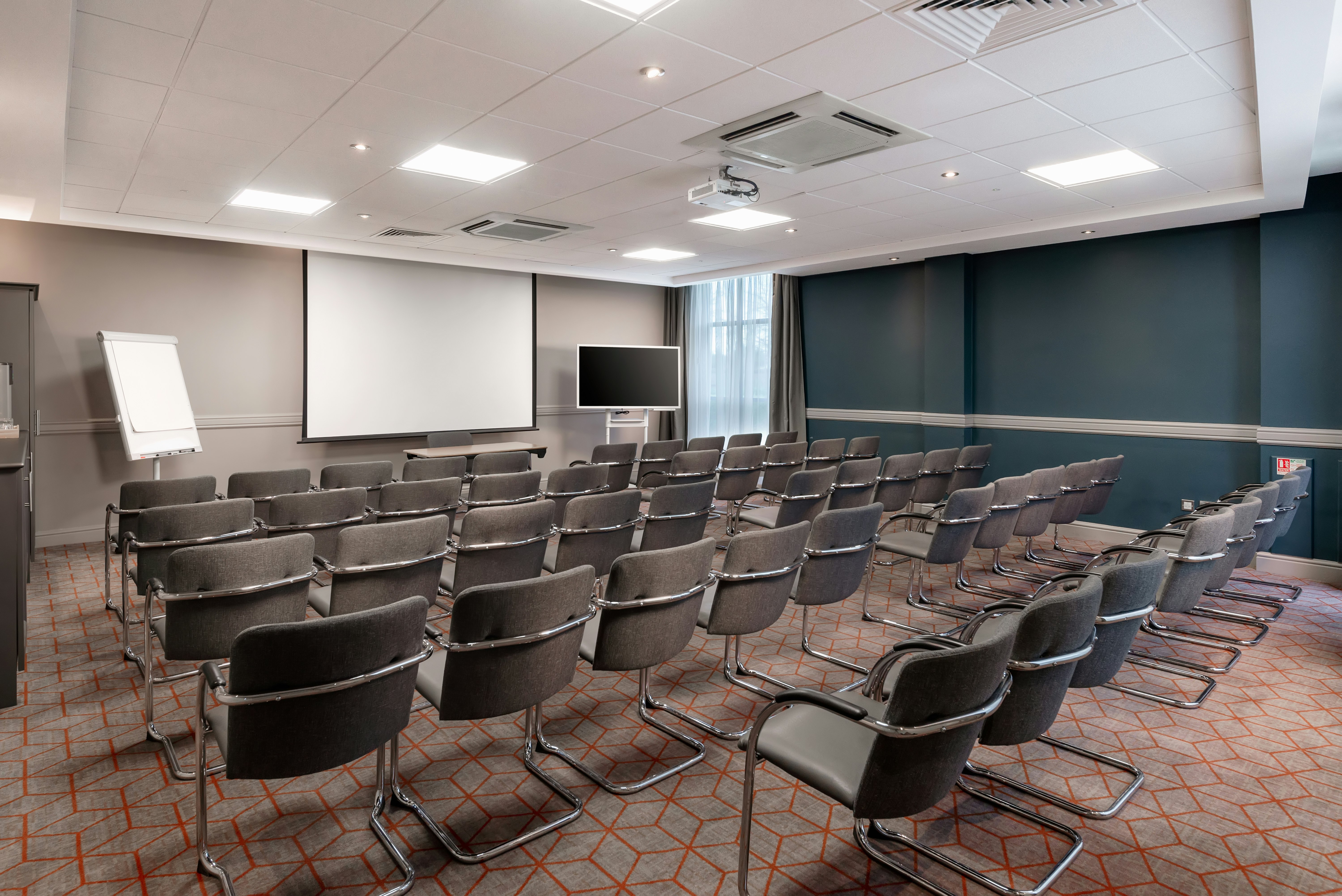 Hilton Garden Inn London Heathrow Airport 40/44