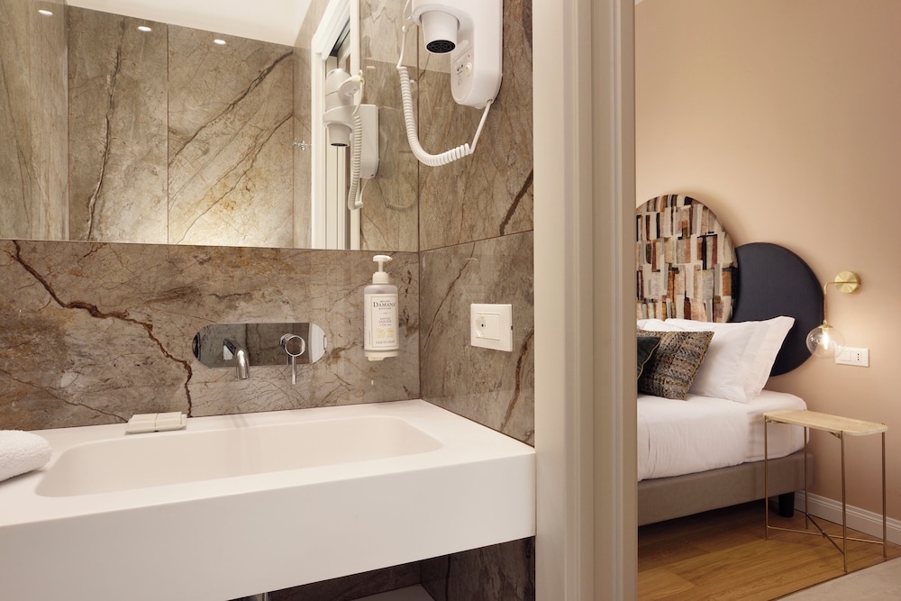 St. Peter Suites 45/50